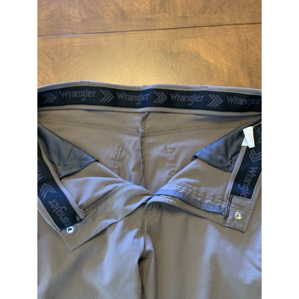 Wrangler Outdoor Summer Hiking Pants 36x29.5 Men's Tan Stretch Cargo Care 307 - Picture 5 of 16